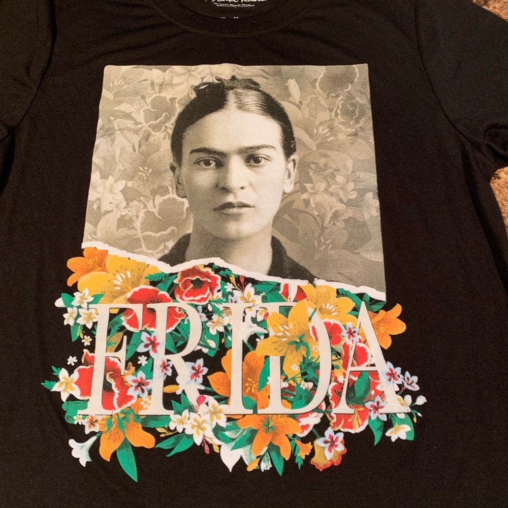 NWT Frida Kahlo Shirt Medium Black - Picture 2 of 3